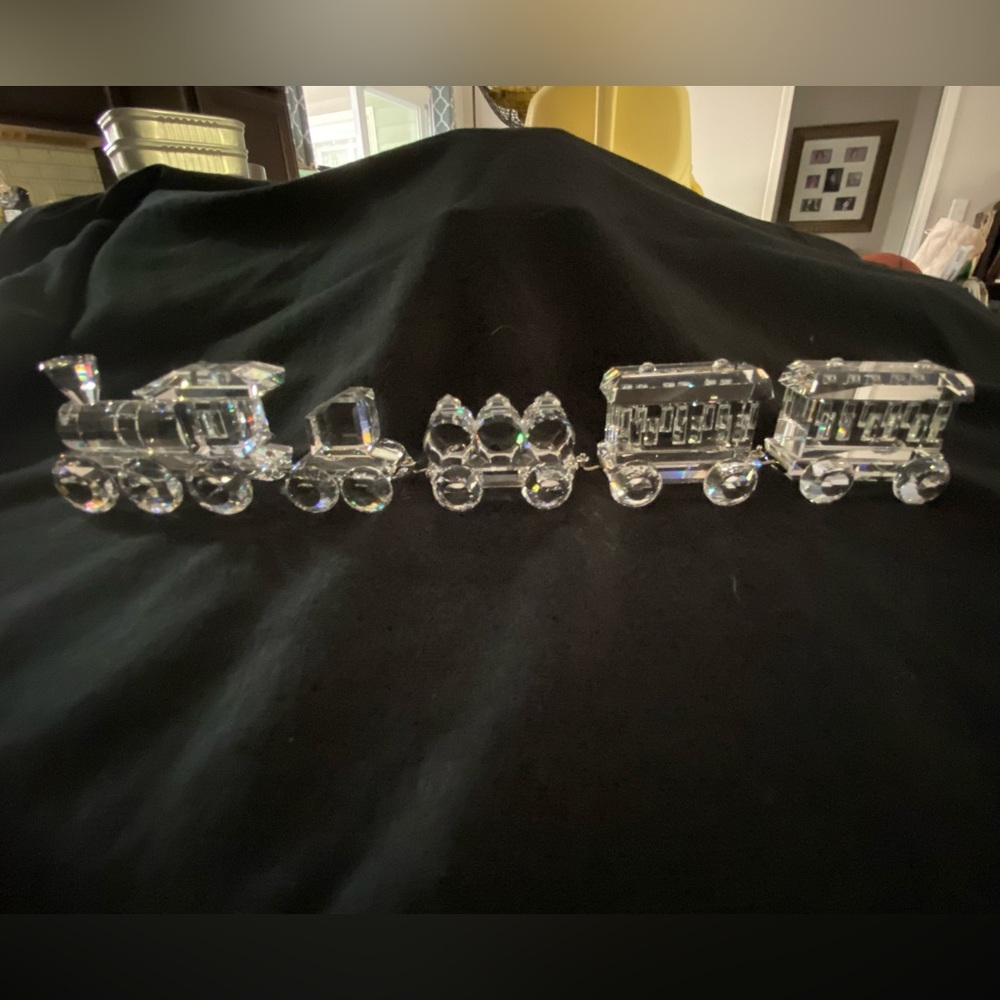 Swarovski large train set 5 cars with 2 passenger cars
